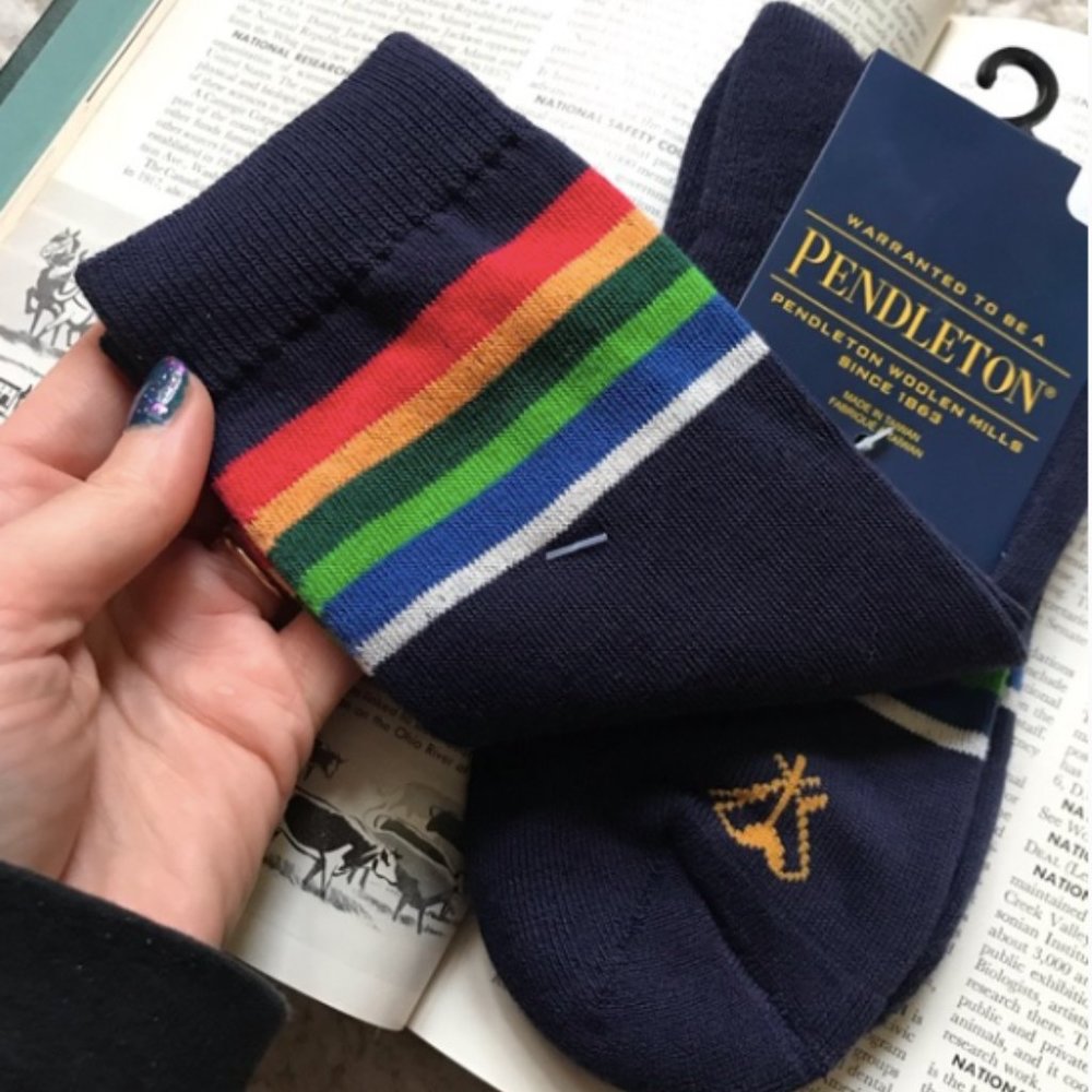 Pendleton UNISEX Crater Lake National Park Collection Stripe Socks Size Medium - Picture 4 of 13